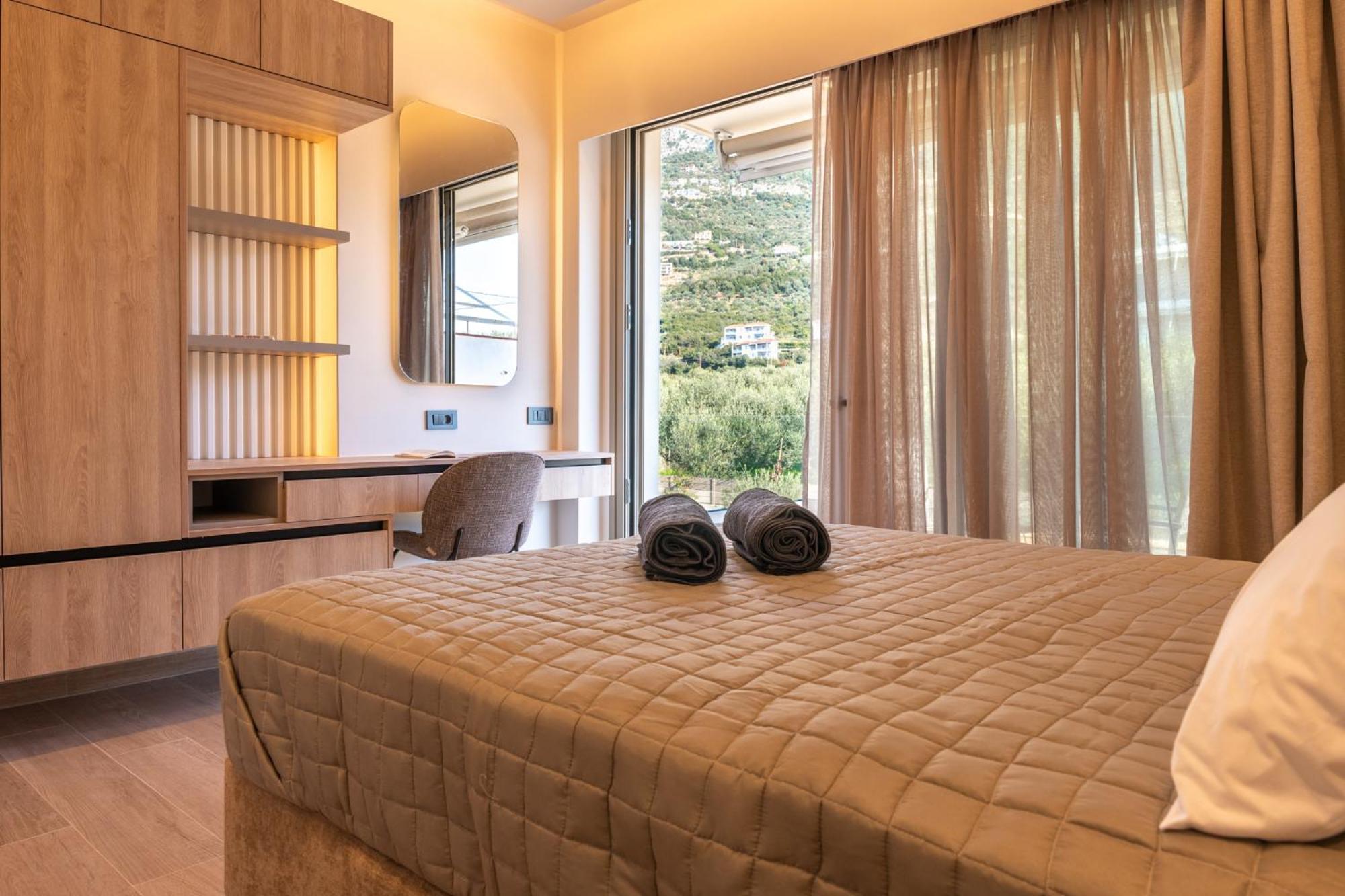 Esthisea Suites Kalamata Bagian luar foto
